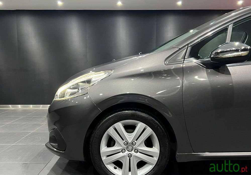 2018' Peugeot 208 photo #3