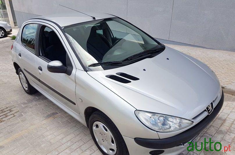 2005' Peugeot 206 photo #3