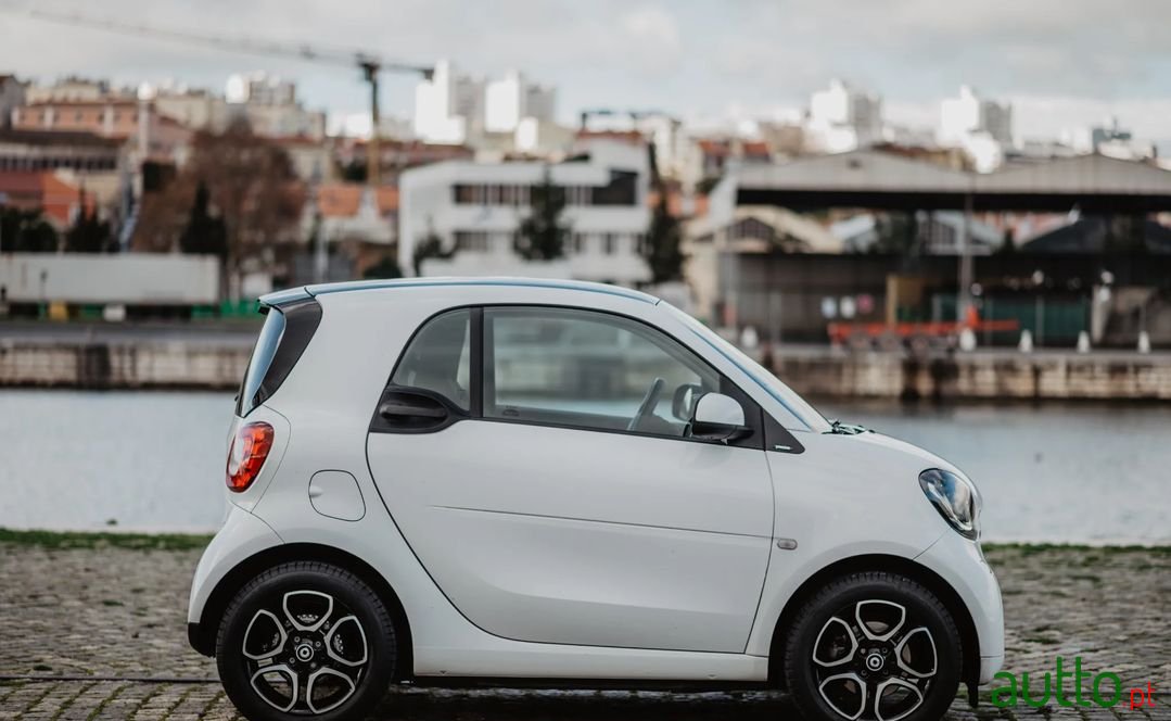 2016' Smart Fortwo photo #3