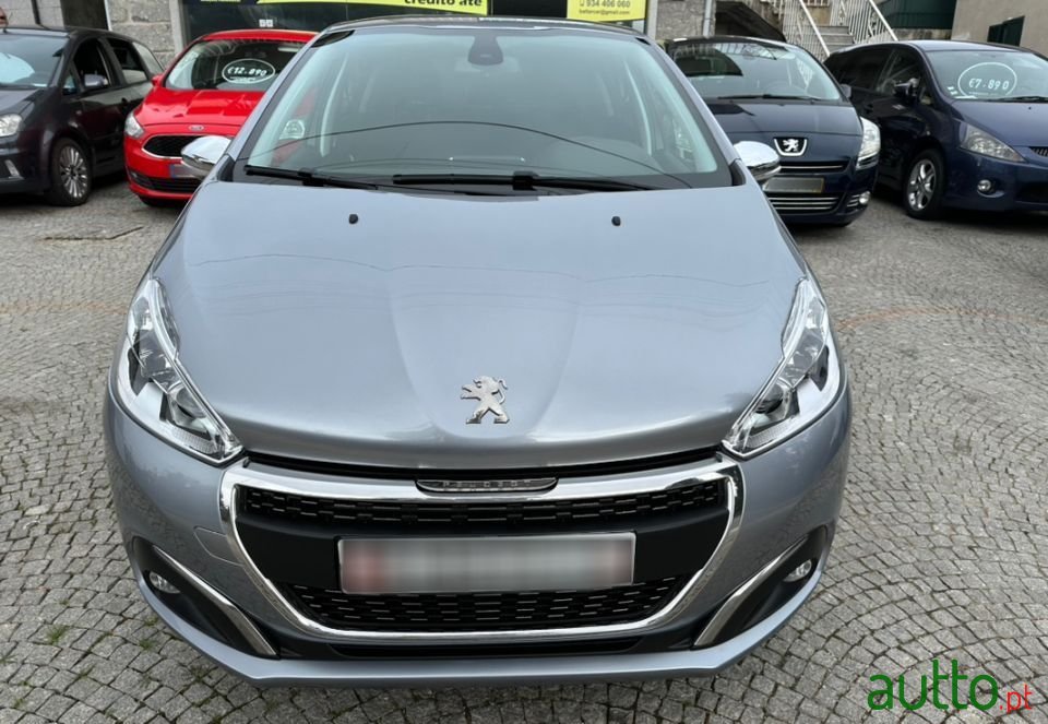 2019' Peugeot 208 photo #1