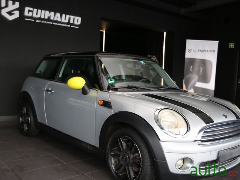 2008' MINI One 3 Portas photo #3