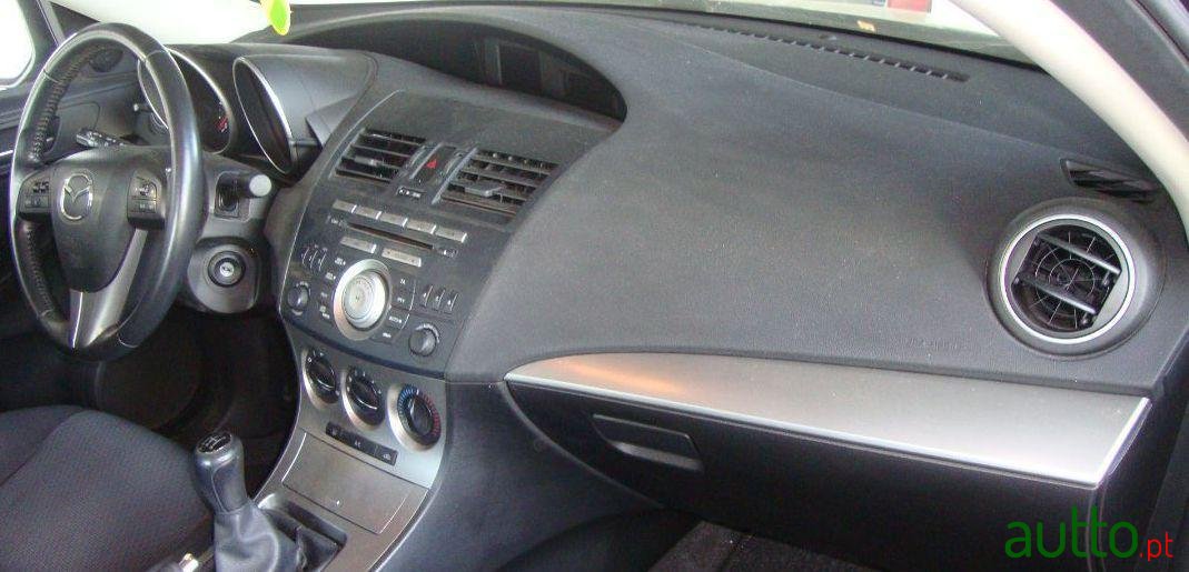 2009' Mazda 3 Mz-Cd photo #1