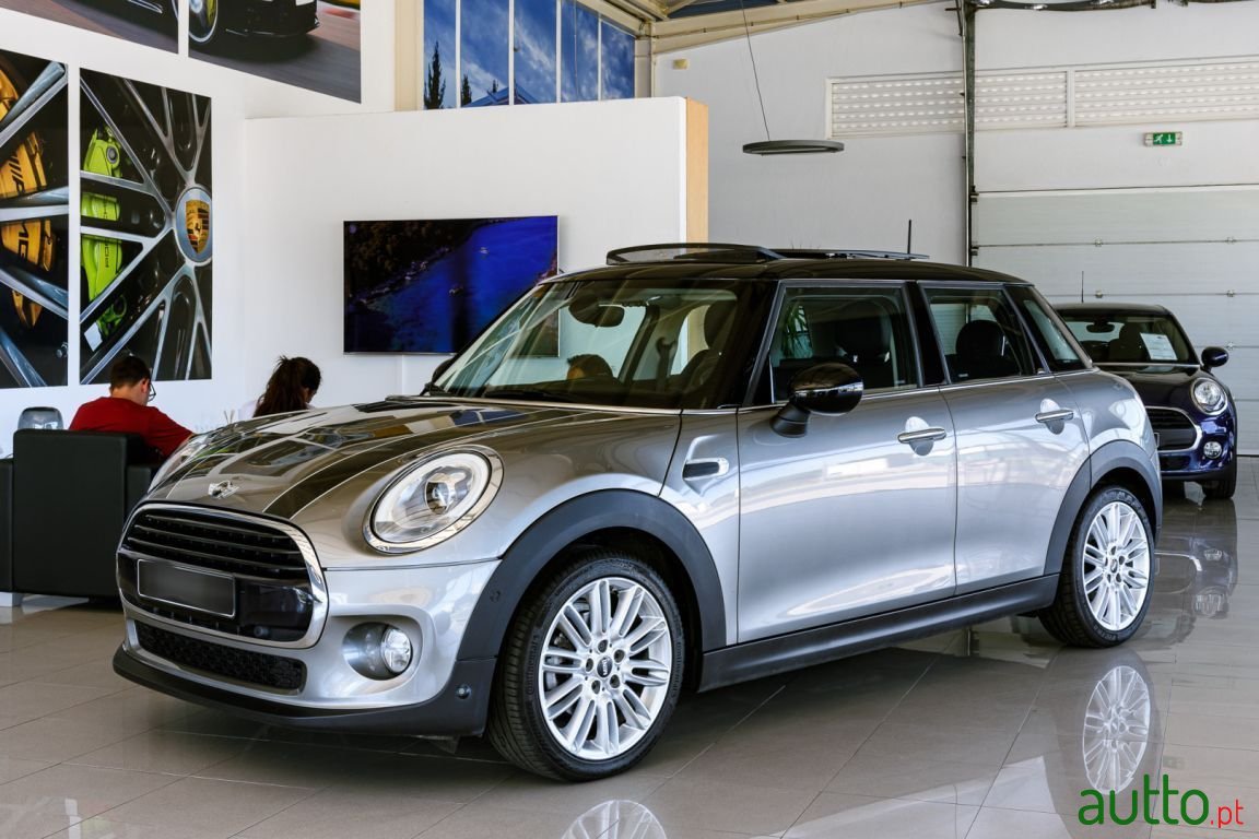 2017' MINI Cooper photo #1