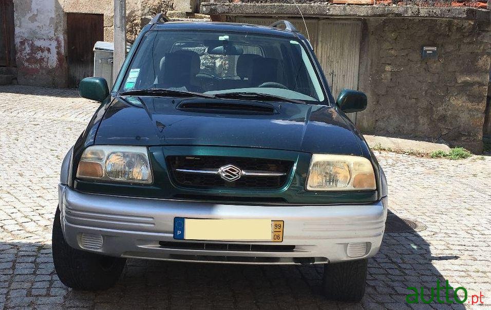 1999' Suzuki Grand Vitara 2.0 Td photo #2