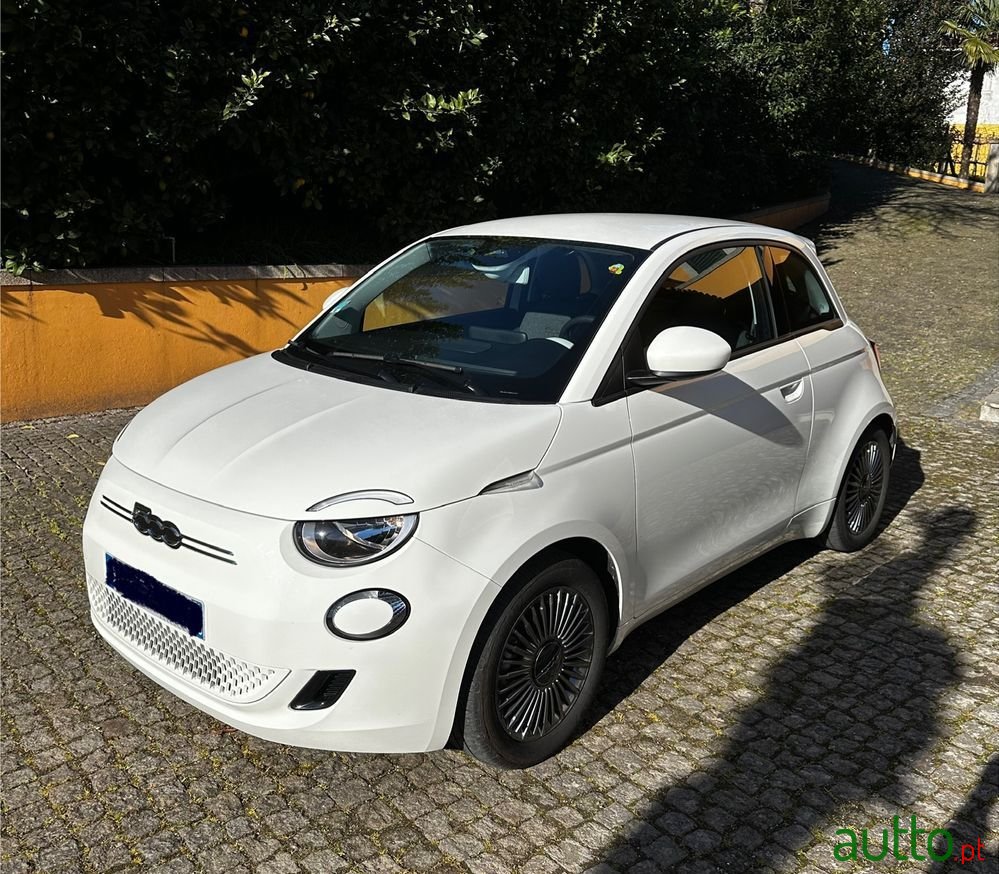 2022' Fiat 500e Icon photo #1
