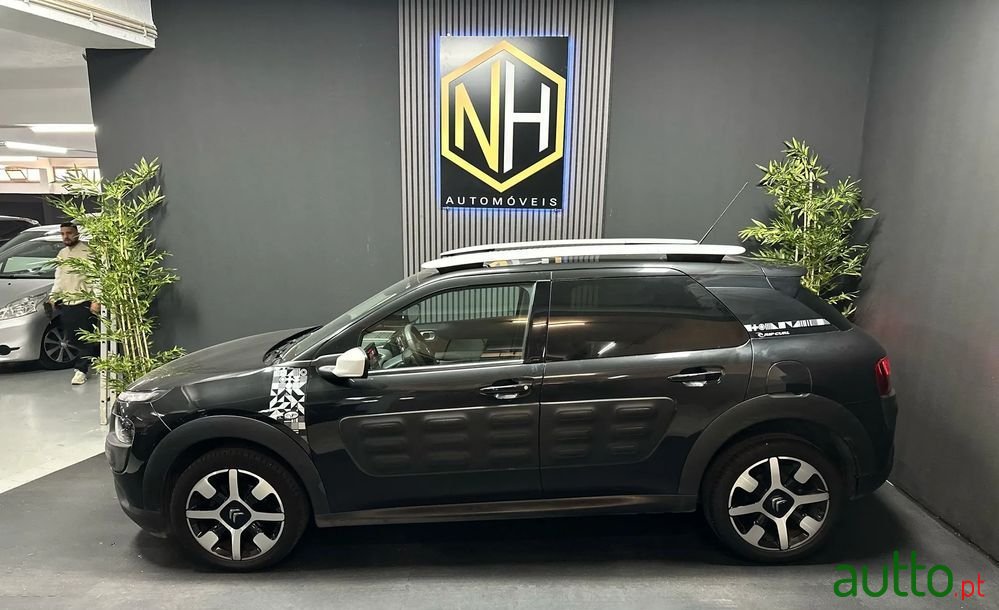 2017' Citroen C4 Cactus photo #4