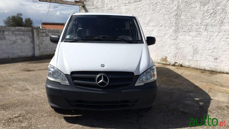 2011' Mercedes-Benz Vito photo #3