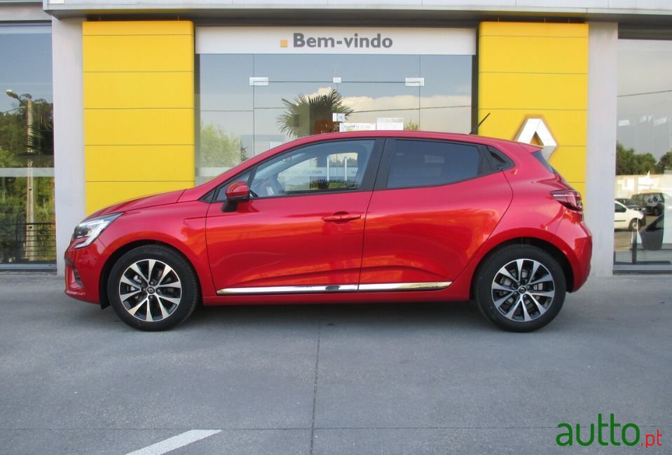 2021' Renault Clio photo #4