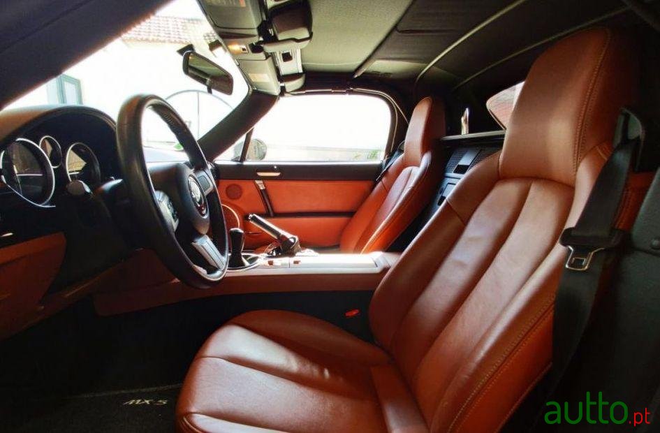 2006' Mazda MX-5 photo #2