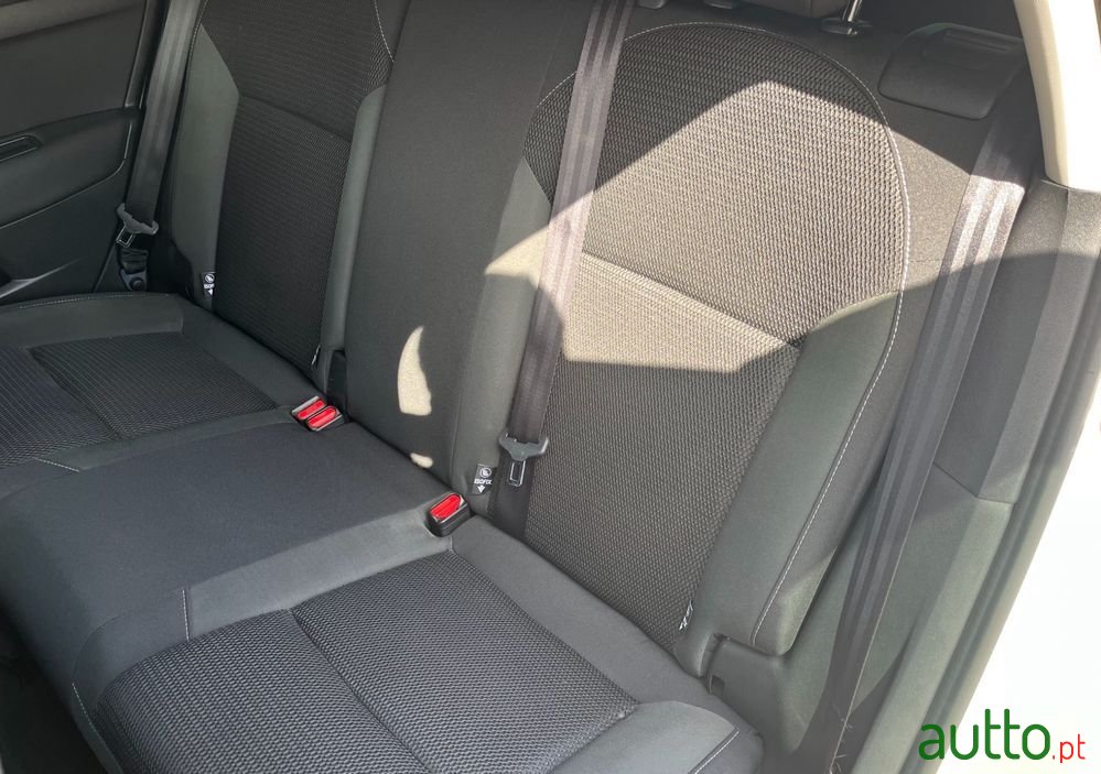 2015' Citroen C4 photo #5