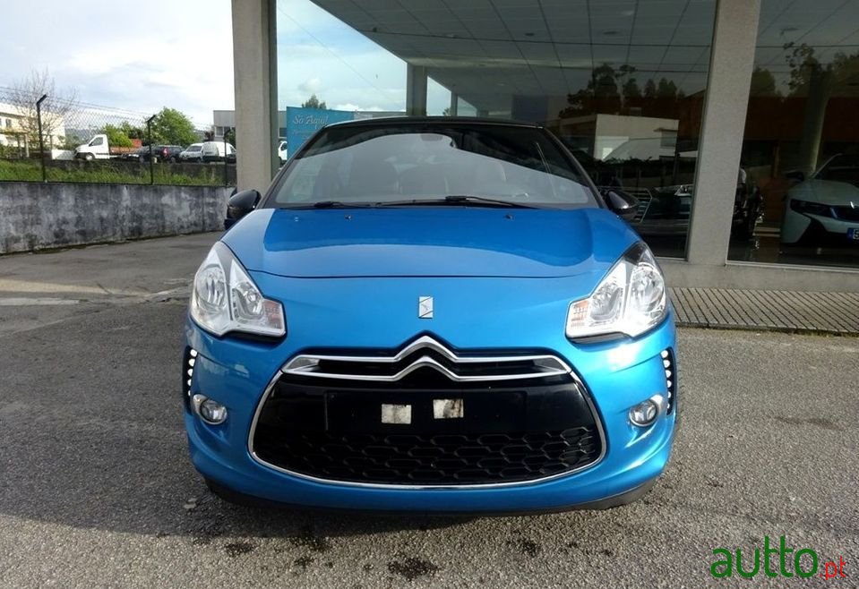 2013' Citroen DS3 photo #2