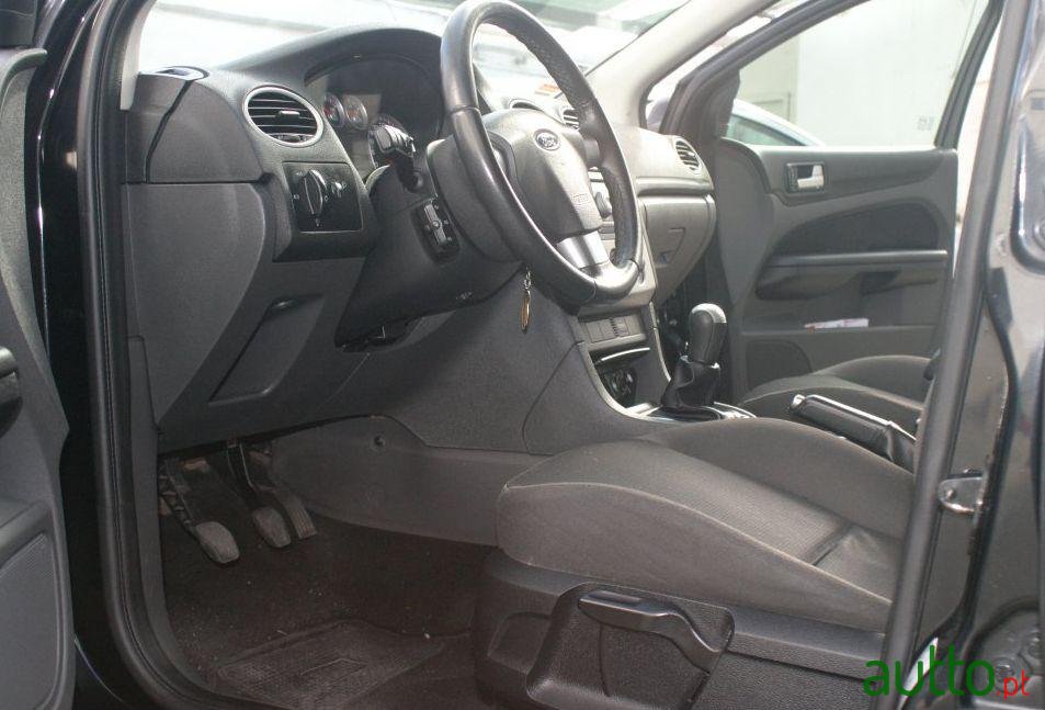 2006' Ford Focus 1.4 16V Trend photo #1