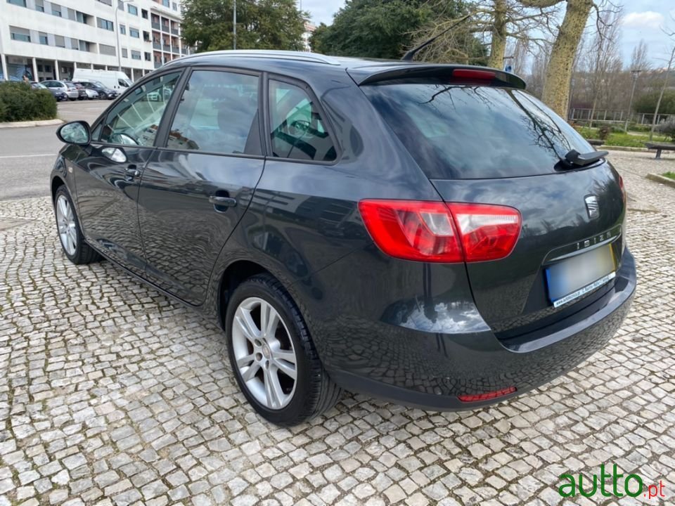 2010' SEAT Ibiza-St photo #4