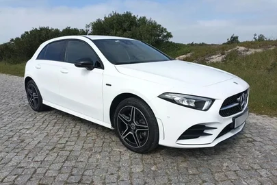 2021' Mercedes-Benz Classe A E Amg Line