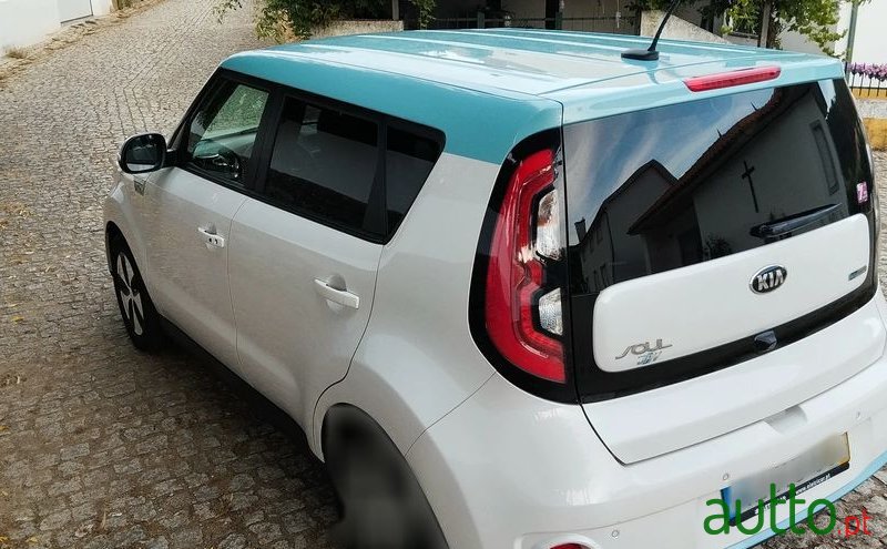 2015' Kia E-Soul photo #3