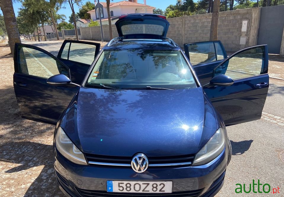 2014' Volkswagen Golf photo #6