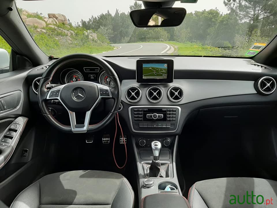 2014' Mercedes-Benz CLA photo #3
