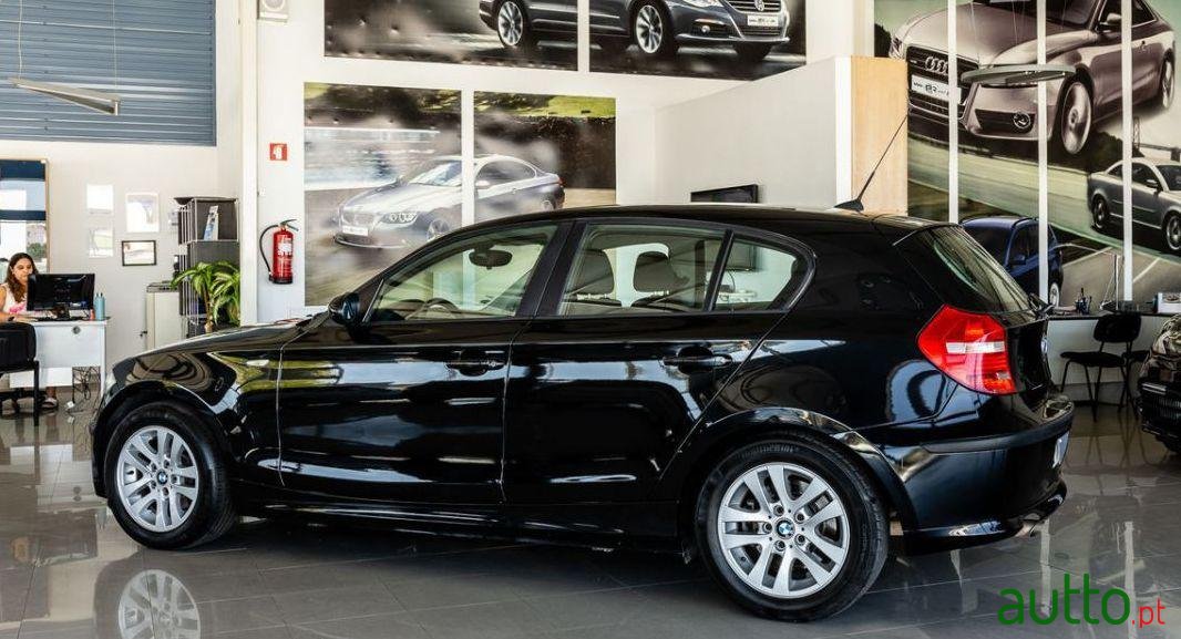 2008' BMW 118 D 143Cv photo #2