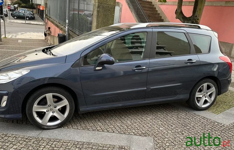 2008' Peugeot 308 Sw photo #2