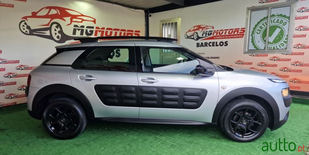 2014' Citroen C4 Cactus photo #4