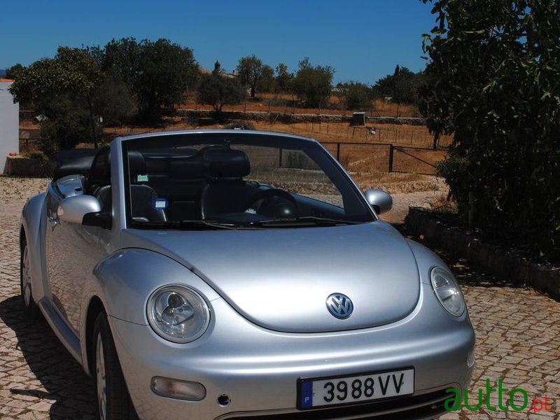 2003' Volkswagen New Beetle photo #2