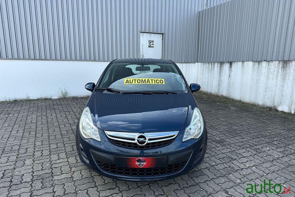 2013' Opel Corsa photo #2