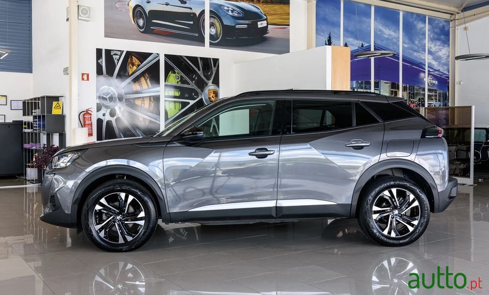 2022' Peugeot 2008 1.5 Bluehdi Allure photo #2