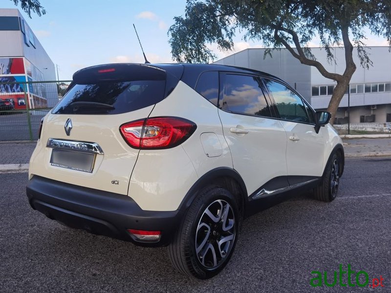 2015' Renault Captur 1.5 Dci Exclusive photo #3