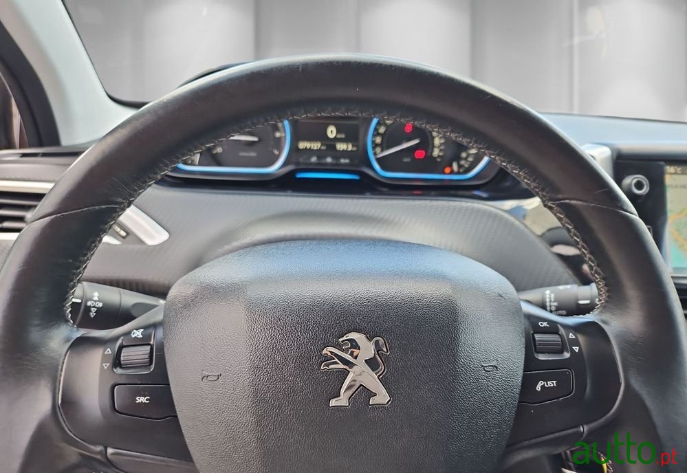 2014' Peugeot 2008 1.2 Vti Allure photo #4