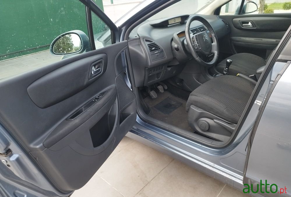 2006' Citroen C4 photo #5