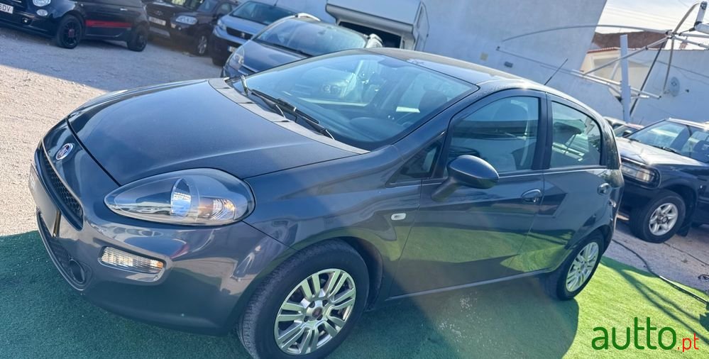 2014' Fiat Punto photo #3