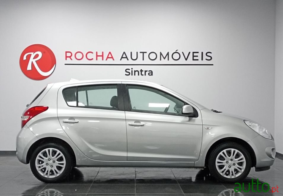 2010' Hyundai i20 photo #3