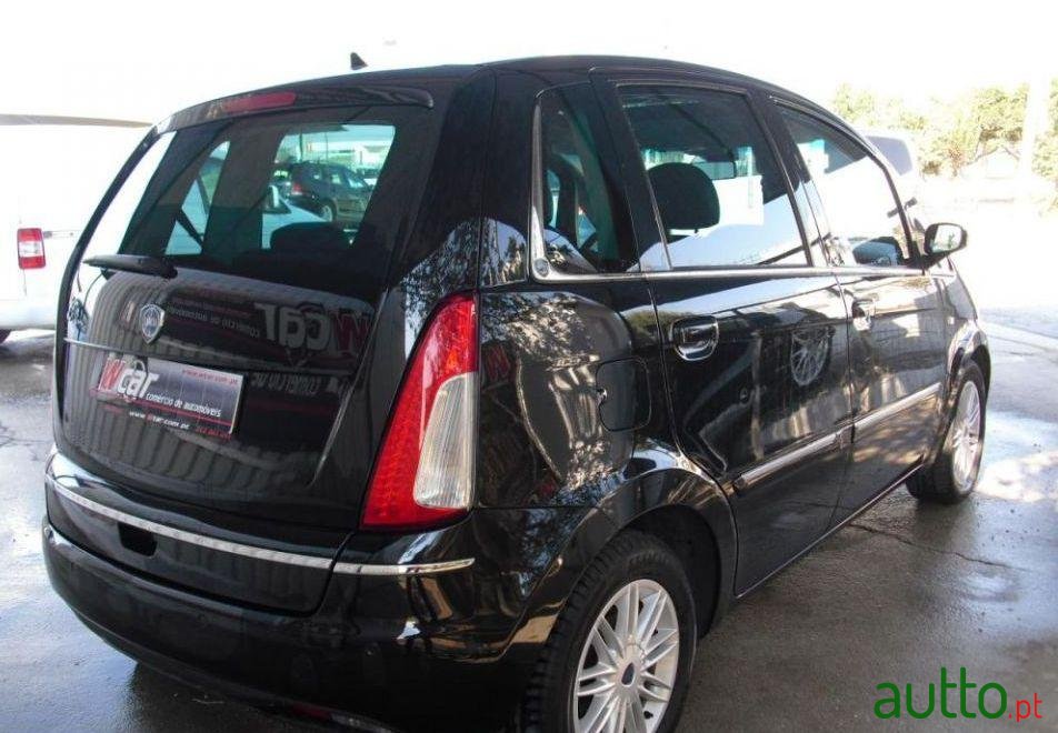 2008' Lancia Musa photo #1