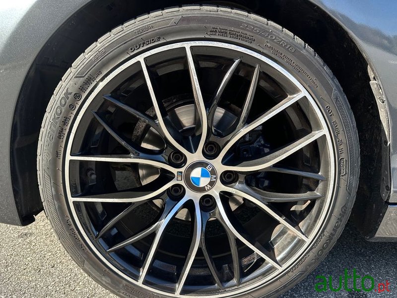 2017' BMW Série 1 D Pack M photo #4