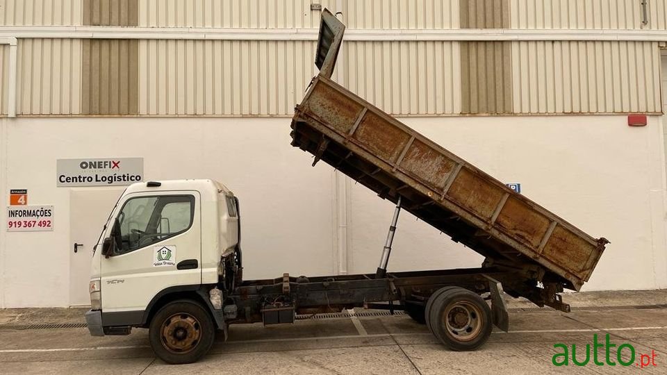 2006' Mitsubishi Canter photo #7