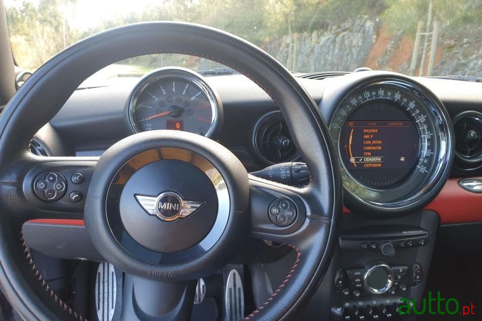 2011' MINI John Cooper Works photo #4