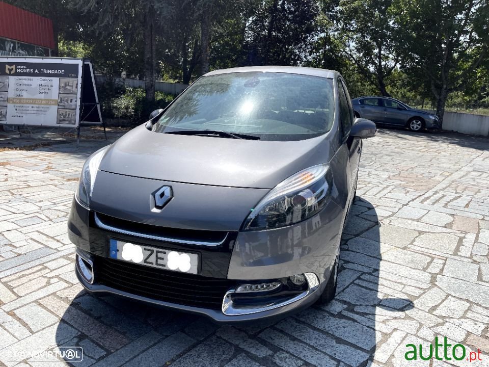 2012' Renault Scenic photo #2