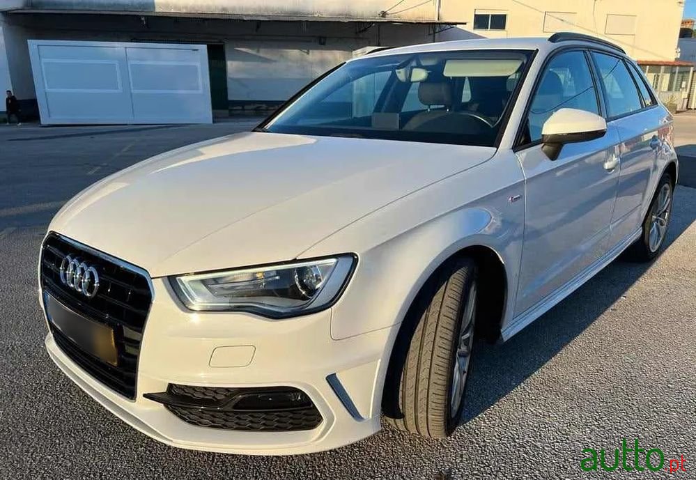 2013' Audi A3 Sportback photo #3