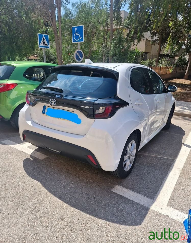 2022' Toyota Yaris photo #4