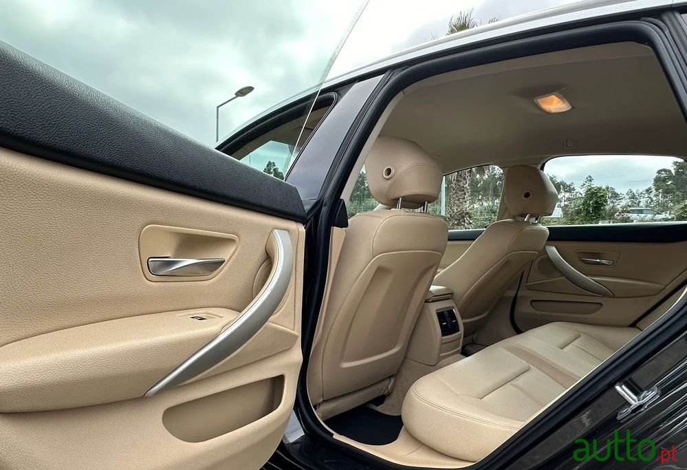 2016' BMW 420 D Advantage Auto photo #4