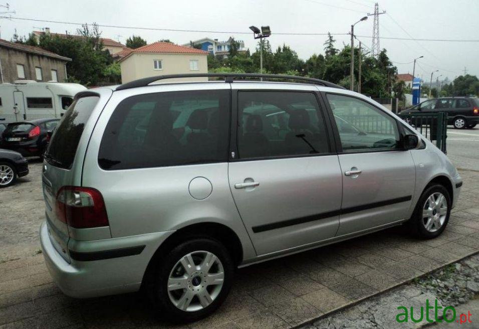 2004' Ford Galaxy 1.9 Tdi Ghia photo #2