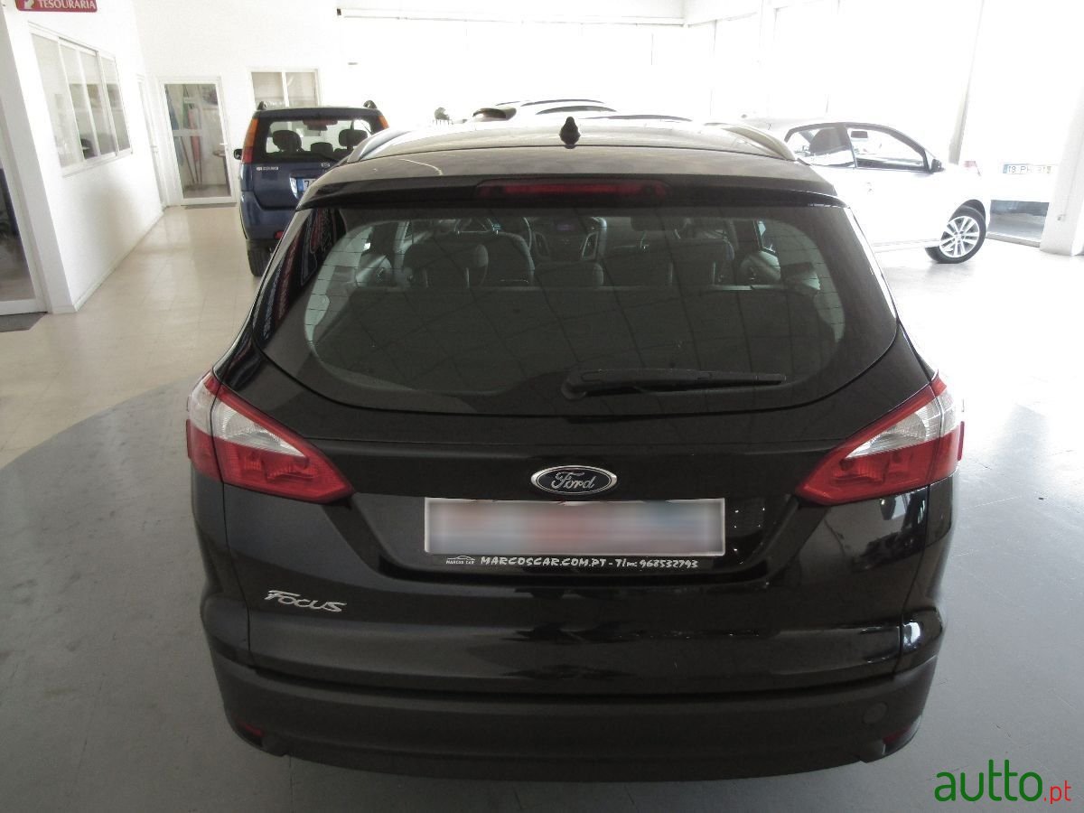 2011' Ford Focus Sw photo #5