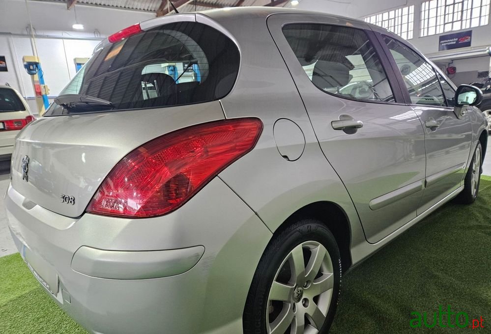 2008' Peugeot 308 photo #6