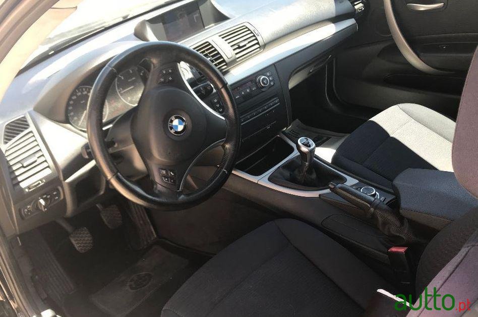 2009' BMW 118 photo #3