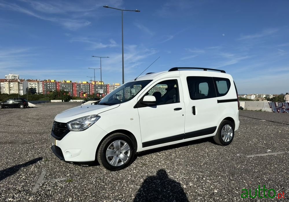 2018' Dacia Dokker 1.5 Dci Confort photo #1