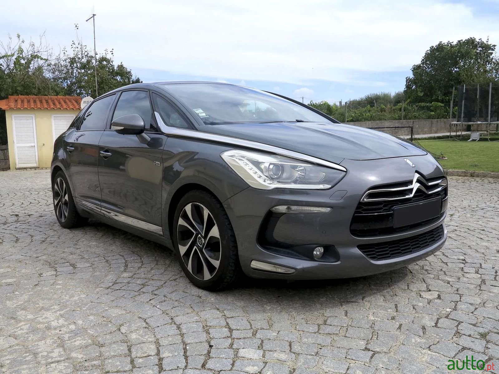 2013' Citroen DS5 photo #1