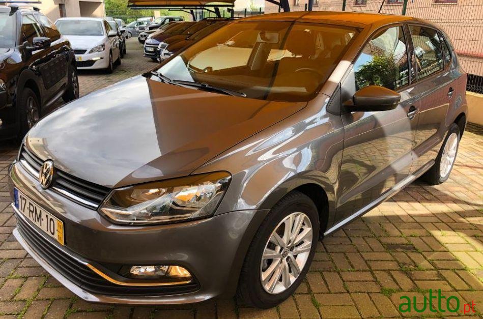 2016' Volkswagen Polo photo #1
