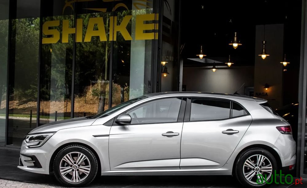 2023' Renault Megane photo #2