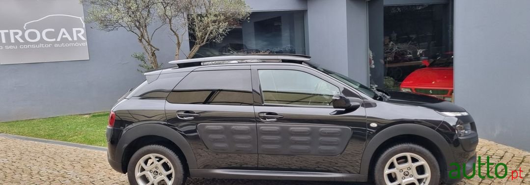 2017' Citroen C4 Cactus photo #3