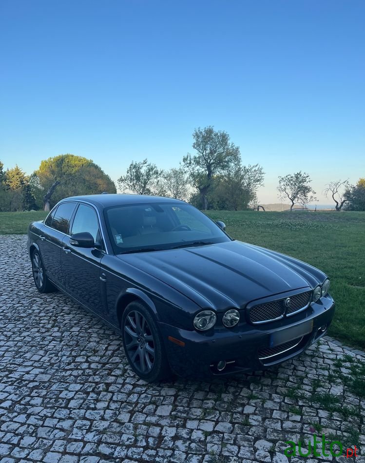 2007' Jaguar XJ photo #1